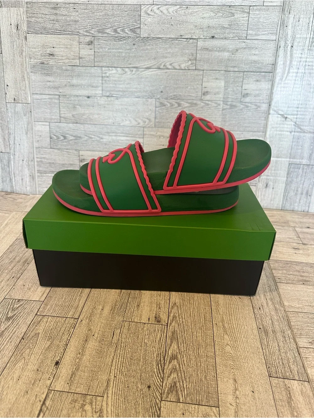 kate spade New York Green & Pink Slide Sandals size 7